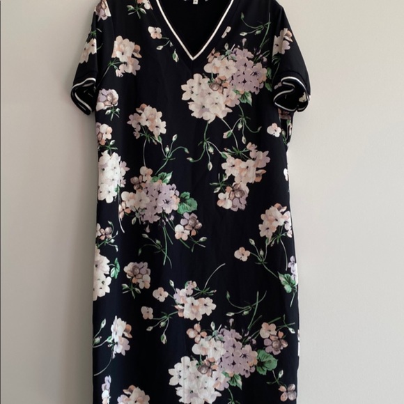 Tramontana floral dress - Picture 2 of 5